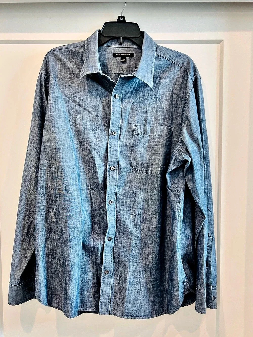 Banana Republic Standard-Fit Chambray Shirt XL Blue & Gray